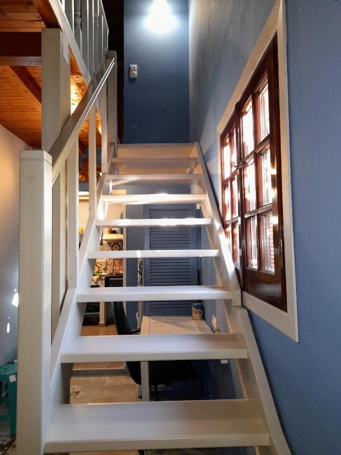 Отель Katia'S Attic Ахарави Экстерьер фото